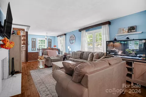 60 Hampton Ct, Columbus, NC 28722 photo 8