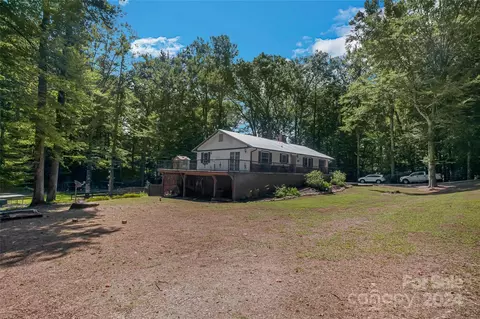 60 Hampton Ct, Columbus, NC 28722 photo 3