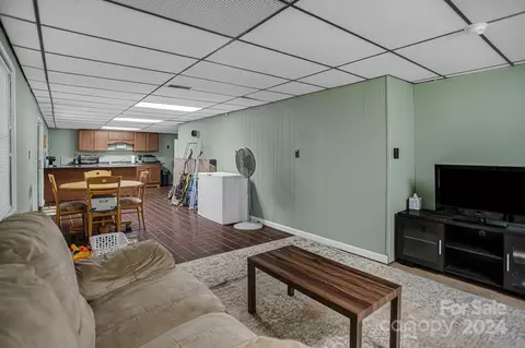 60 Hampton Ct, Columbus, NC 28722 photo 18