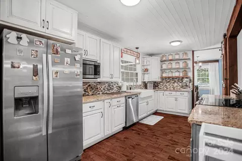 60 Hampton Ct, Columbus, NC 28722 photo 6