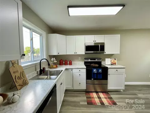 Kitchen - 220 Blacksnake Rd, Stanley, NC 28164 photo 1 of 4