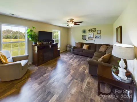 3636 33rd Ne Ave NE, Hickory, NC 28601 photo 17