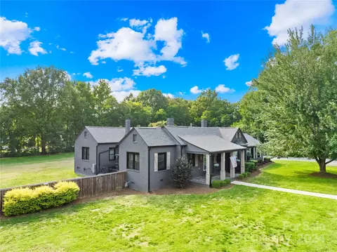 19401 S Main St, Cornelius, NC 28031