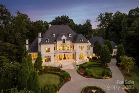 423 Oakmont Ln, Waxhaw, NC 28173
