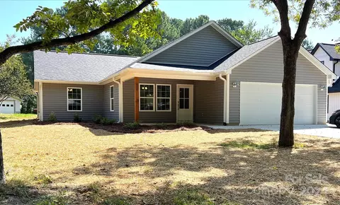 810 Dick St, Albemarle, NC 28001