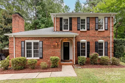 9151 Hinson Dr, Matthews, NC 28105