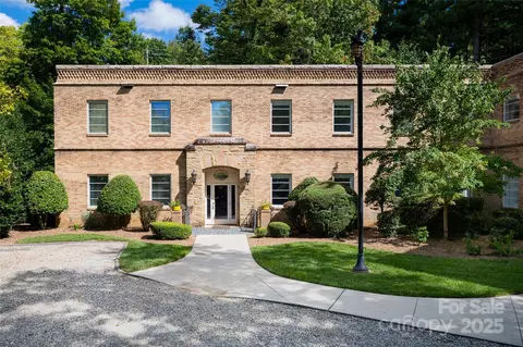 6 Village B100 Ln #B100, Asheville, NC 28803