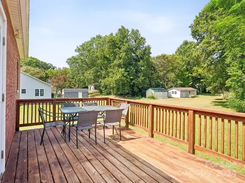 325 E 3rd St, Oakboro, NC 28129 photo 15