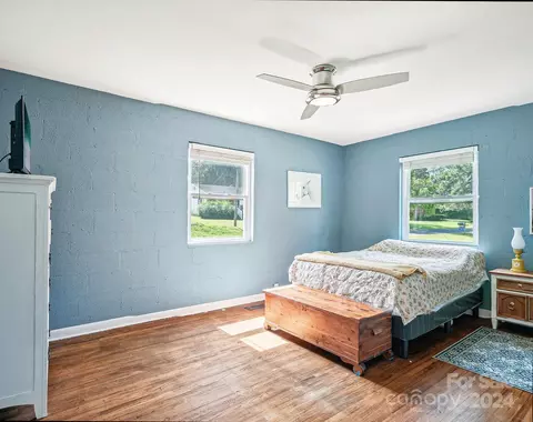 325 E 3rd St, Oakboro, NC 28129 photo 11