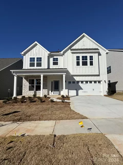 10120 Whitaker Pointe Dr, Huntersville, NC 28078