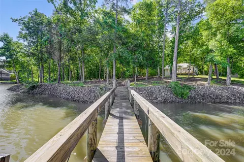 5452 Baker Ln, Clover, SC 29710 photo 9
