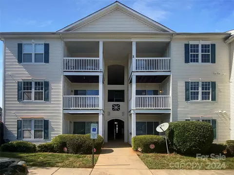 4432 Eaves Ln, Charlotte, NC 28215