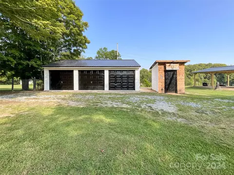566 Abbeydale Rd, Harmony, NC 28634 photo 3
