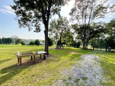 566 Abbeydale Rd, Harmony, NC 28634 photo 24