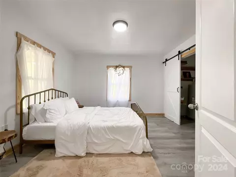 566 Abbeydale Rd, Harmony, NC 28634 photo 10