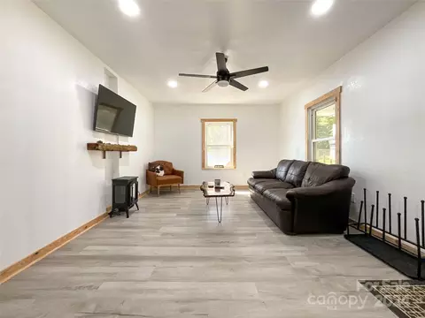 566 Abbeydale Rd, Harmony, NC 28634 photo 11
