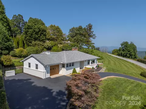 350 Orchard Cir, Laurel Park, NC 28739