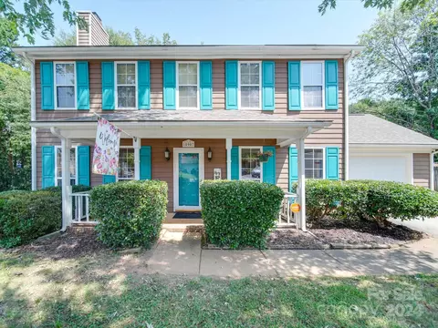 10907 Gladewater Dr, Matthews, NC 28105