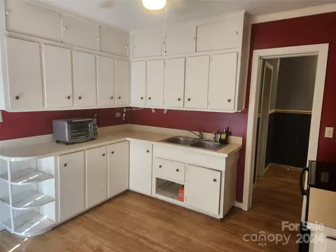 1125 W Laurel Ave, Lancaster, SC 29720 photo 10