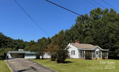 1125 W Laurel Ave, Lancaster, SC 29720 photo 3
