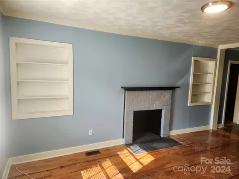 1125 W Laurel Ave, Lancaster, SC 29720 photo 6
