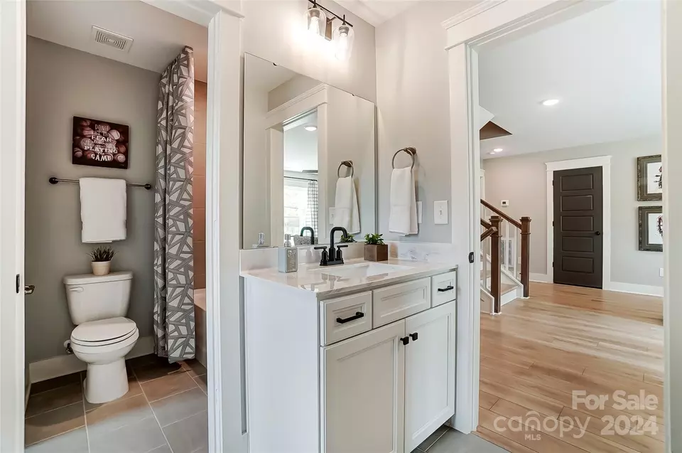 Bath - 2466 Judson 49 Dr #49, Gastonia, NC 28054 photo 6 of 7