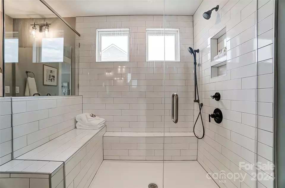Bath - 2466 Judson 49 Dr #49, Gastonia, NC 28054 photo 4 of 7