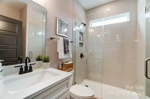 Bath - 2466 Judson 49 Dr #49, Gastonia, NC 28054 photo 1 of 7