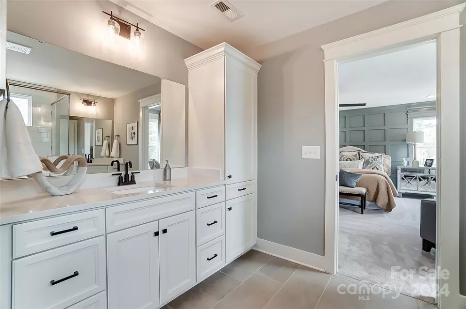 Bath - 2466 Judson 49 Dr #49, Gastonia, NC 28054 photo 5 of 7