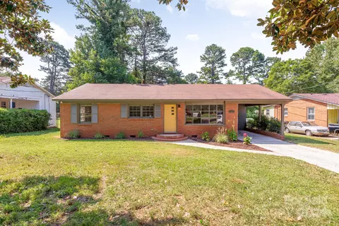 5222 Adams Dr, Charlotte, NC 28215