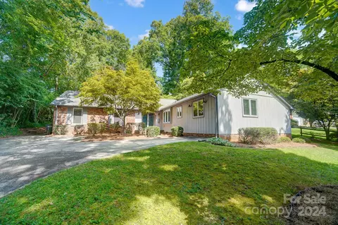 509 Dogwood Ln, Belmont, NC 28012