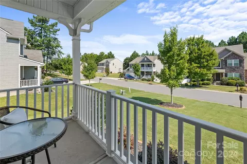 276 Hydrangea Dr, Clover, SC 29710 photo 4