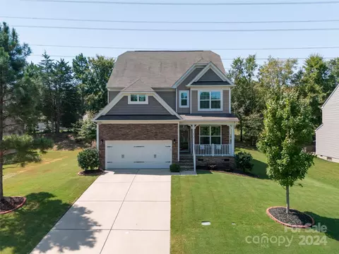 276 Hydrangea Dr, Clover, SC 29710 photo 2