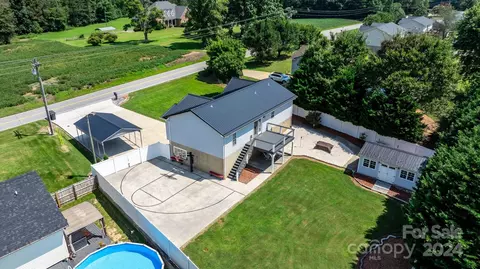 698 Pine Mountain Rd, Hudson, NC 28638 photo 8