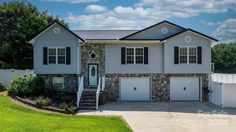 698 Pine Mountain Rd, Hudson, NC 28638 photo 2
