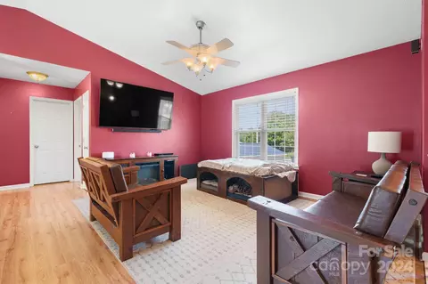 698 Pine Mountain Rd, Hudson, NC 28638 photo 9