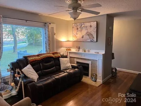 735 State St, Marion, NC 28752 photo 8