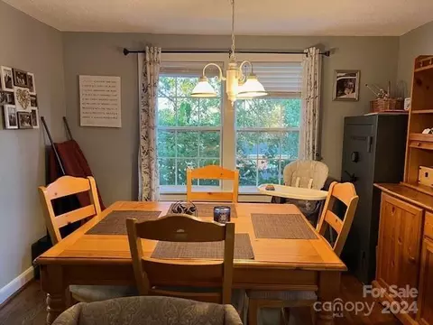 735 State St, Marion, NC 28752 photo 10