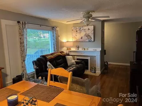 735 State St, Marion, NC 28752 photo 9