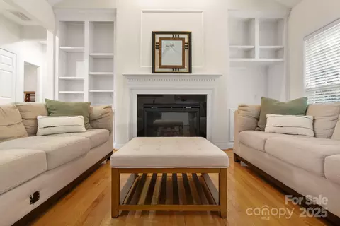 Living - 191 Melbourne Dr, Fort Mill, SC 29708 photo 3 of 3