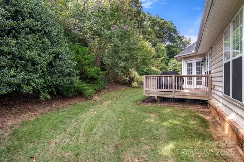Exterior - 191 Melbourne Dr, Fort Mill, SC 29708 photo 3 of 5