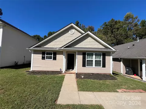 1327 Braveheart Ln, Charlotte, NC 28216