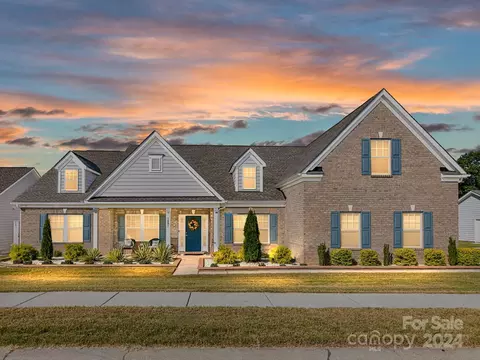 1401 Brooksland Pl, Waxhaw, NC 28173