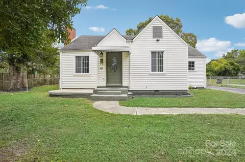 105 Garrison St, Gastonia, NC 28052