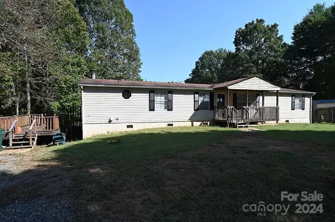 103 E Trace Dr, Newton, NC 28658 photo 2