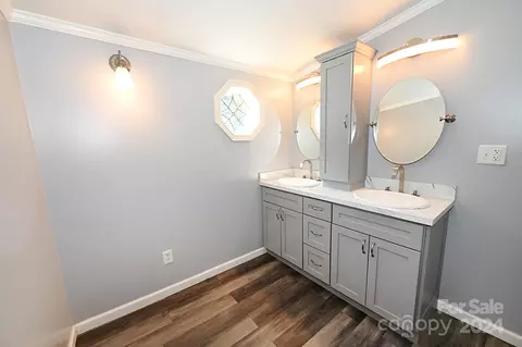 103 E Trace Dr, Newton, NC 28658 photo 3