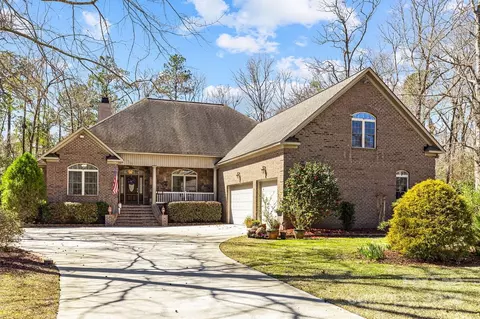 305 Red Oak Dr, Stella, NC 28582