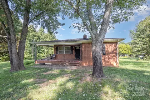 5602 Lewis Rd, Gastonia, NC 28052