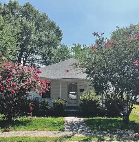 Exterior - 508 10th St, Kannapolis, NC 28083 photo 2 of 7