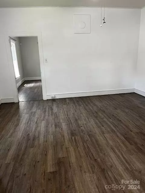 Living - 508 10th St, Kannapolis, NC 28083 photo 1 of 3